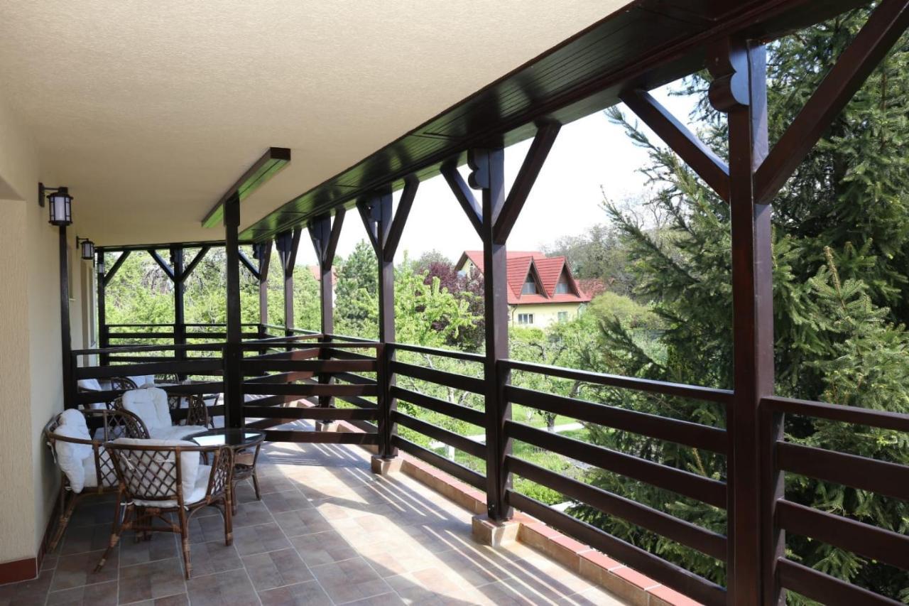 Hotel Casa Stefandra à Breaza  Extérieur photo