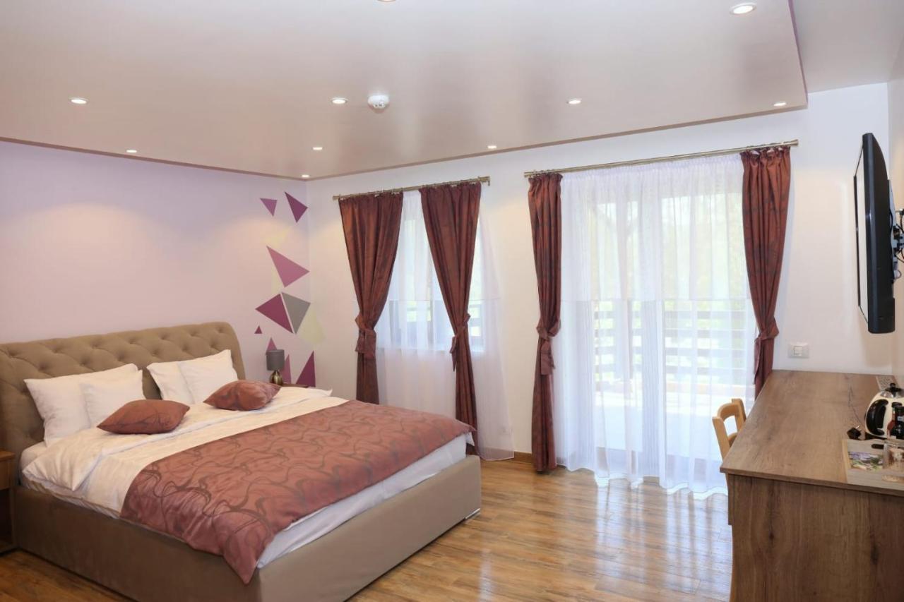 Hotel Casa Stefandra à Breaza  Extérieur photo